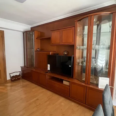 Glorieta Del Peregrino En * Burgo