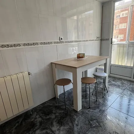 Glorieta Del Peregrino En * Burgo